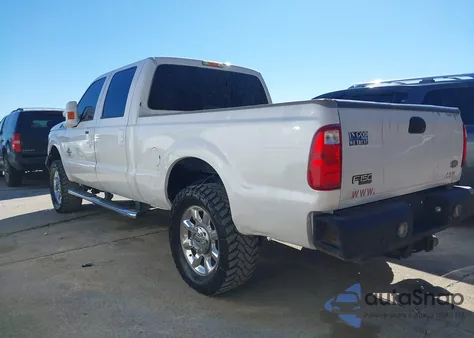 2015 Ford F-250 Lariat из США, поврежденный, VIN 1FT7W2BT7FED38748